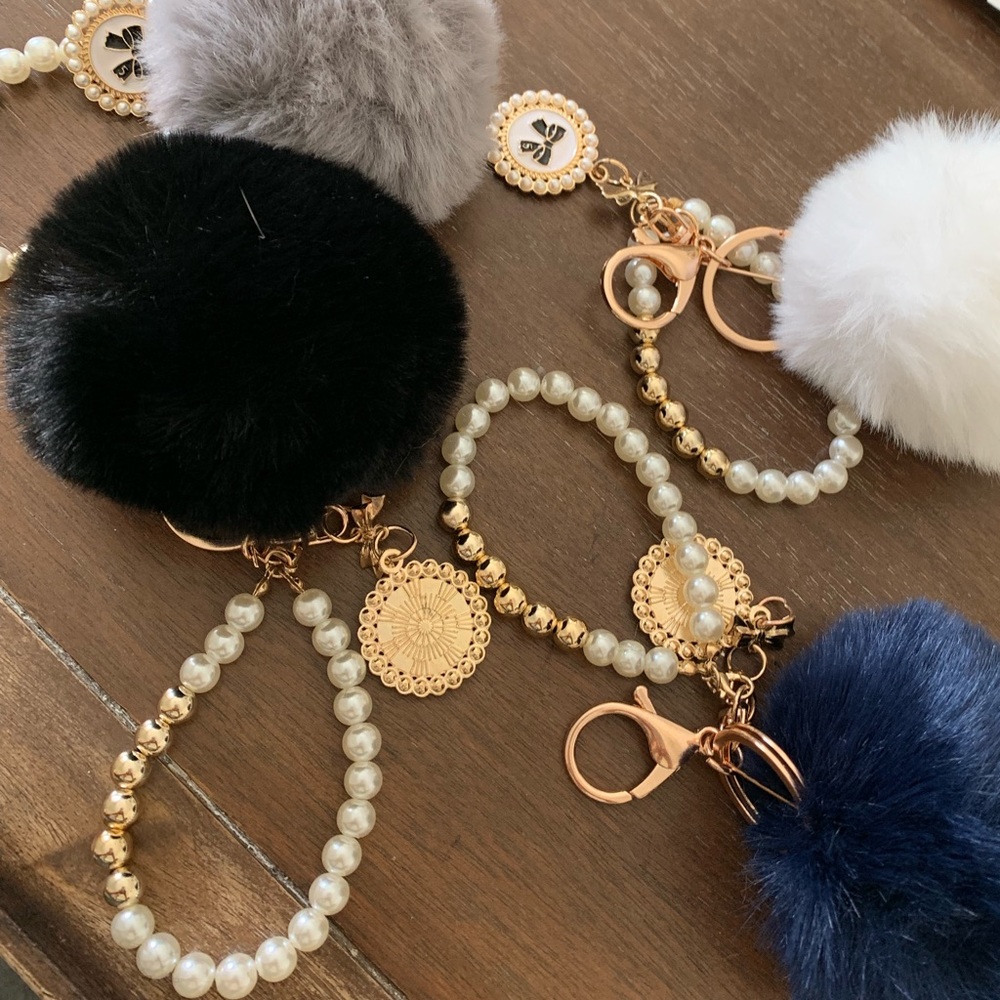 ❤️ adorable pompom key ring - Picture 7 of 8